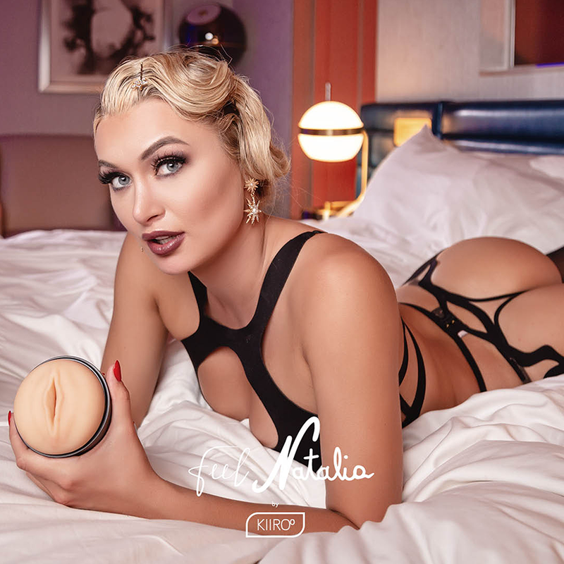 KIIROO - FEEL NATALIA STARR BY STARS COLLECTION STROKERS 