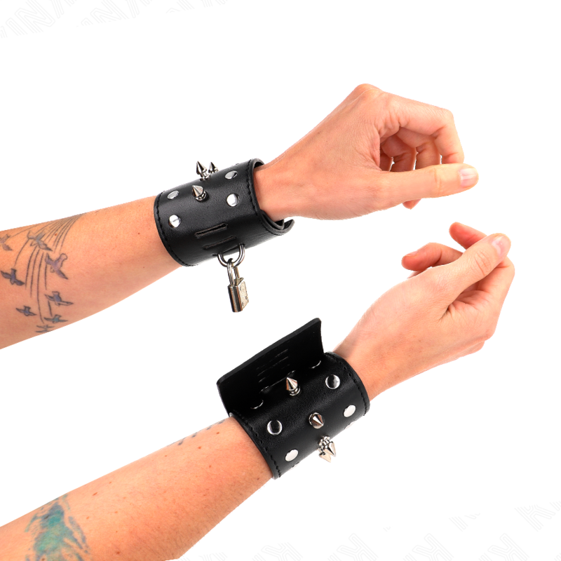 KINK - PUNK WRISTWEAR WITH SPIKES 25 X 6 CM